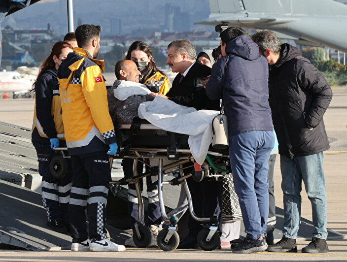 Gazzeli Hastalar Ankara Da Bakan Koca Nc Bir Tahliyenin Daha