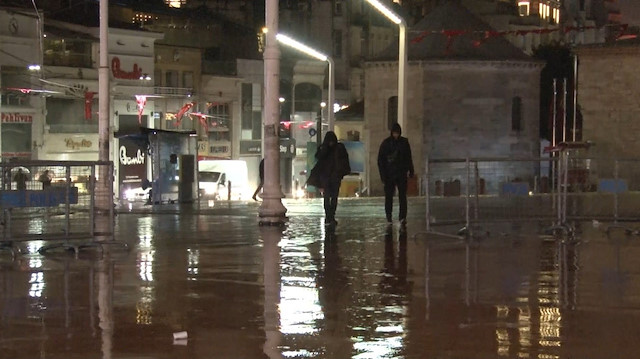 Stanbulda Beklenen Ya Sabah Saatlerinde Etkisini G Stermeye Ba Lad