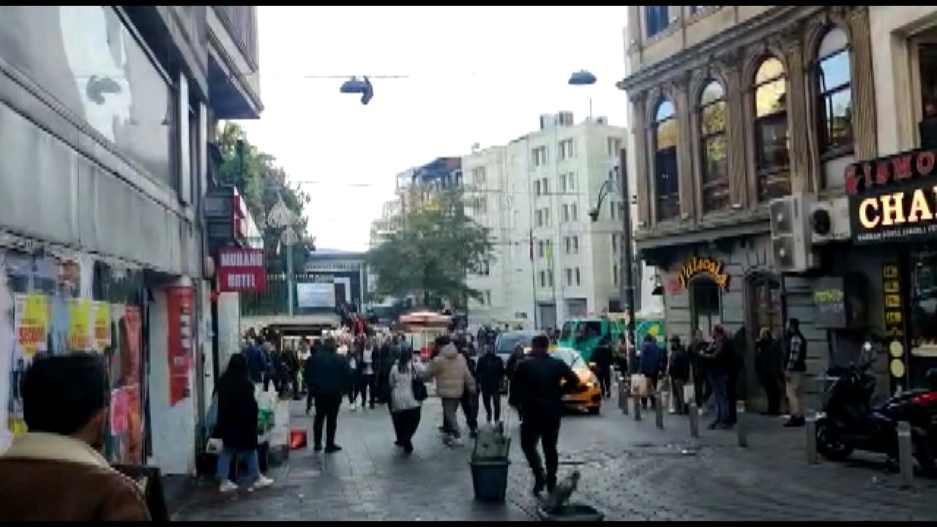 Son Dak Ka Stiklal Caddesi Nde Patlama Ok Say Da Yaral Var