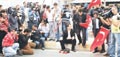 Kameray gren domatesi ald, eyleme kotu - 'Kzlelmaclar' Ermeni konferansn eylem panayrna evirdiler. Medya da ilgi gsterince baz gstericilerin 'milli hassasiyetleri' daha fazla depreti.