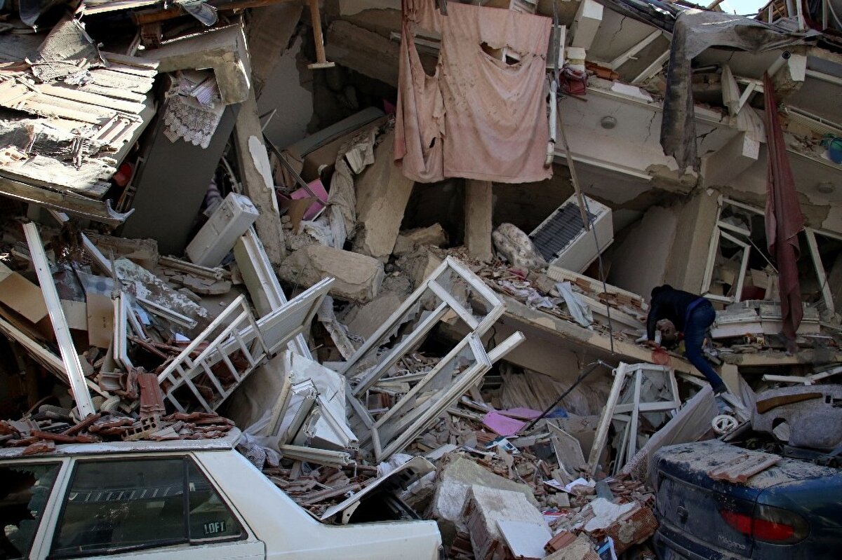 Deprem sonrasında tüm iller ve birlikler teyakkuz haline geçirilmiştir. Genelkurmay Başkanlığı başta olmak üzere tüm Afet ve Acil Durum Yönetimi Merkezleri (AADYM) aktif hale getirilmiştir.