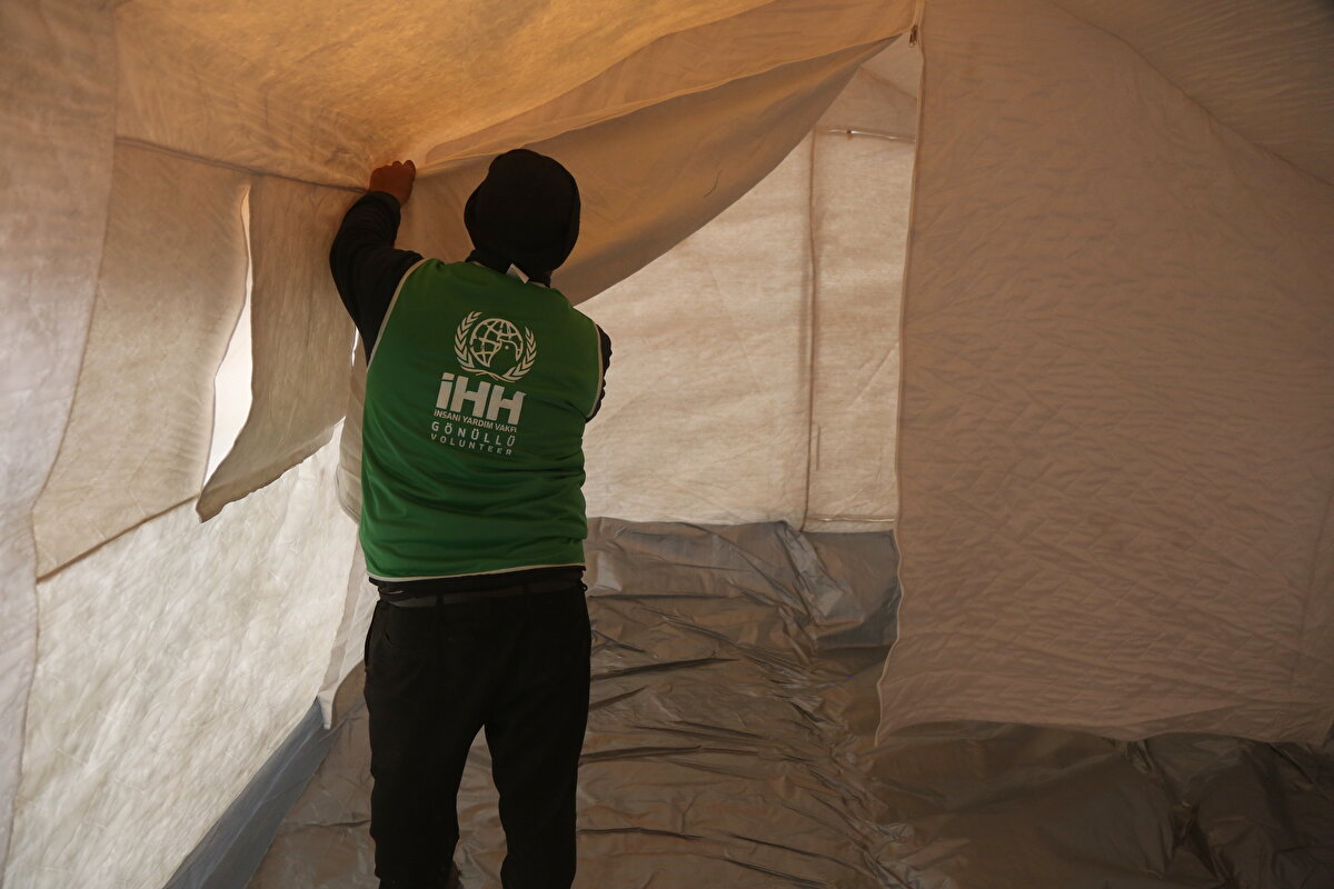 Rusya, Esed rejimi ve destekçilerinin saldırıları nedeniyle, Türkiye sınırına kasım ayının başından bu yana yerinden edilen İdliblilerin sayısı 600 bini geçti.