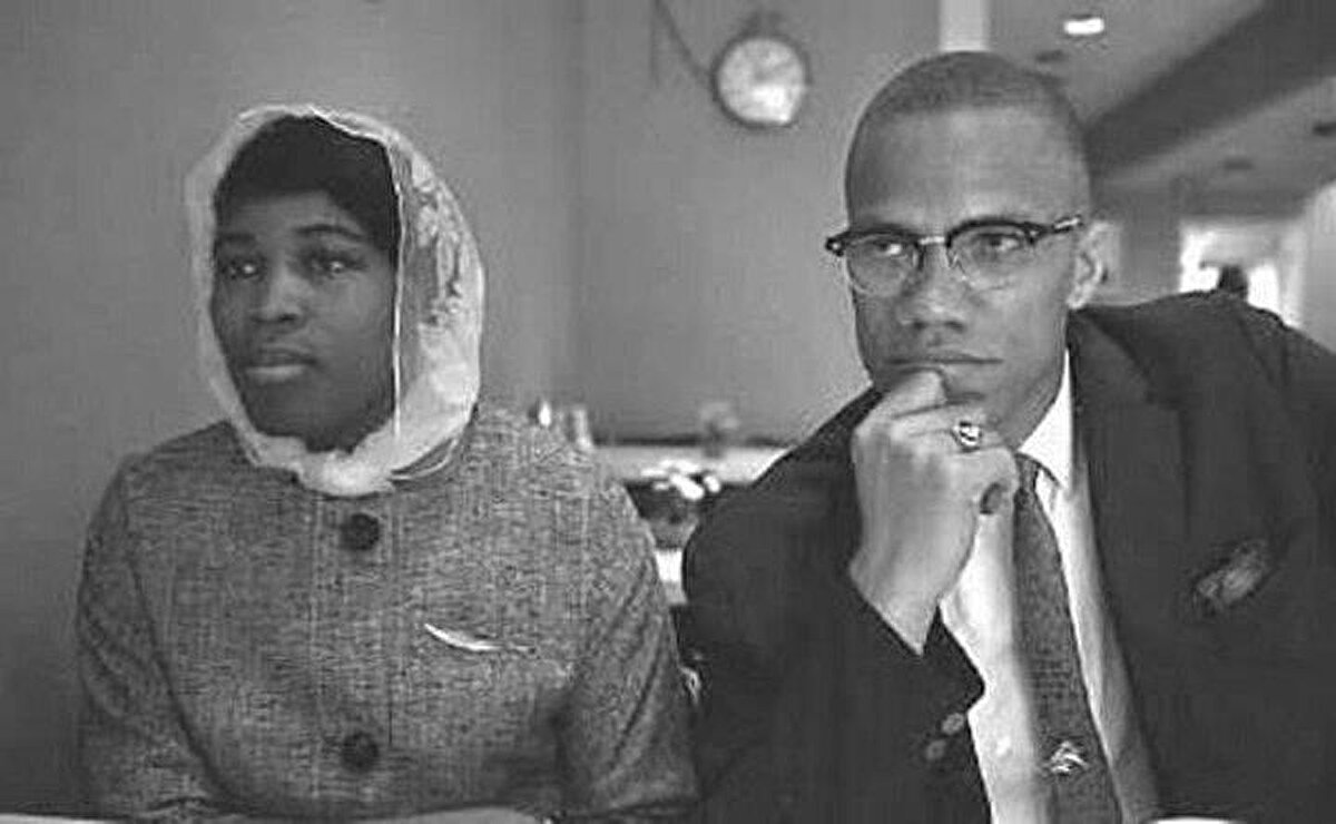 Malcolm X 1958’de Dr. Betty Sanders ile hayatını birleştirdi.