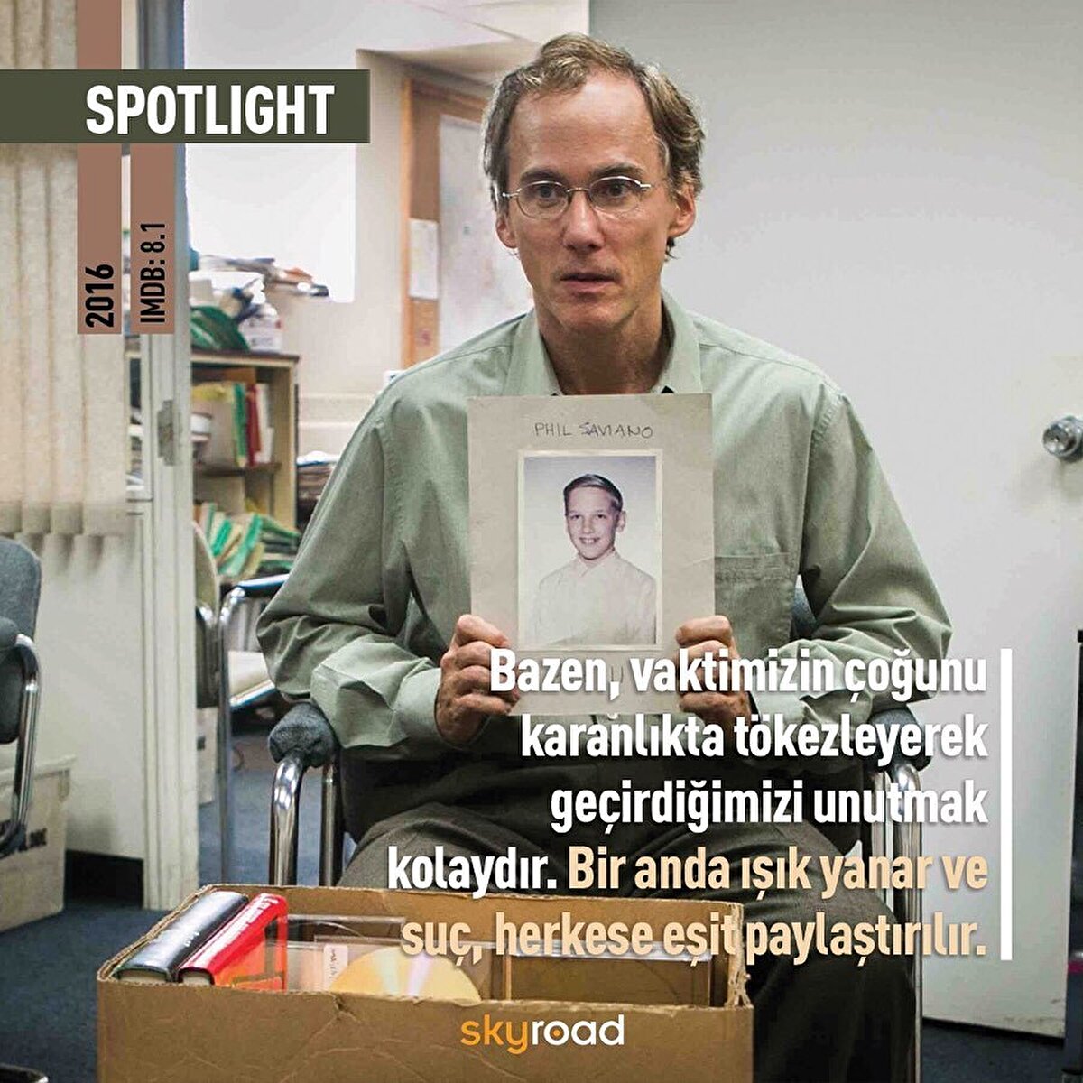 📰 Spotlight: Gerçek bir hikayeden uyarlanan Spotlight, taciz olayıyla gündeme gelen bir kilisenin kendini aklamaya çalışmasını ve bu tacizi aydınlatmaya çalışan Boston Globe gazetesi yazarlarını konu alıyor. 88. Akademi Ödülleri'nde 6 dalda adaylık elde eden film, bu adaylıklardan En İyi Film ve En İyi Özgün Senaryo ödüllerini, 69. BAFTA Ödülleri'nde En İyi Özgün Senaryo ödülünü kazandı.⠀