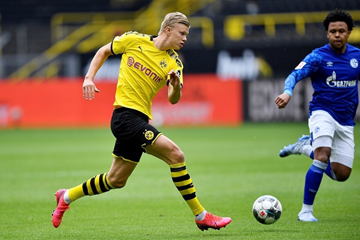Lider Bayern Münih'i takibini sürdüren Borussia Dortmund, Avrupa potasında yer alan Schalke 04'ü konuk etti.