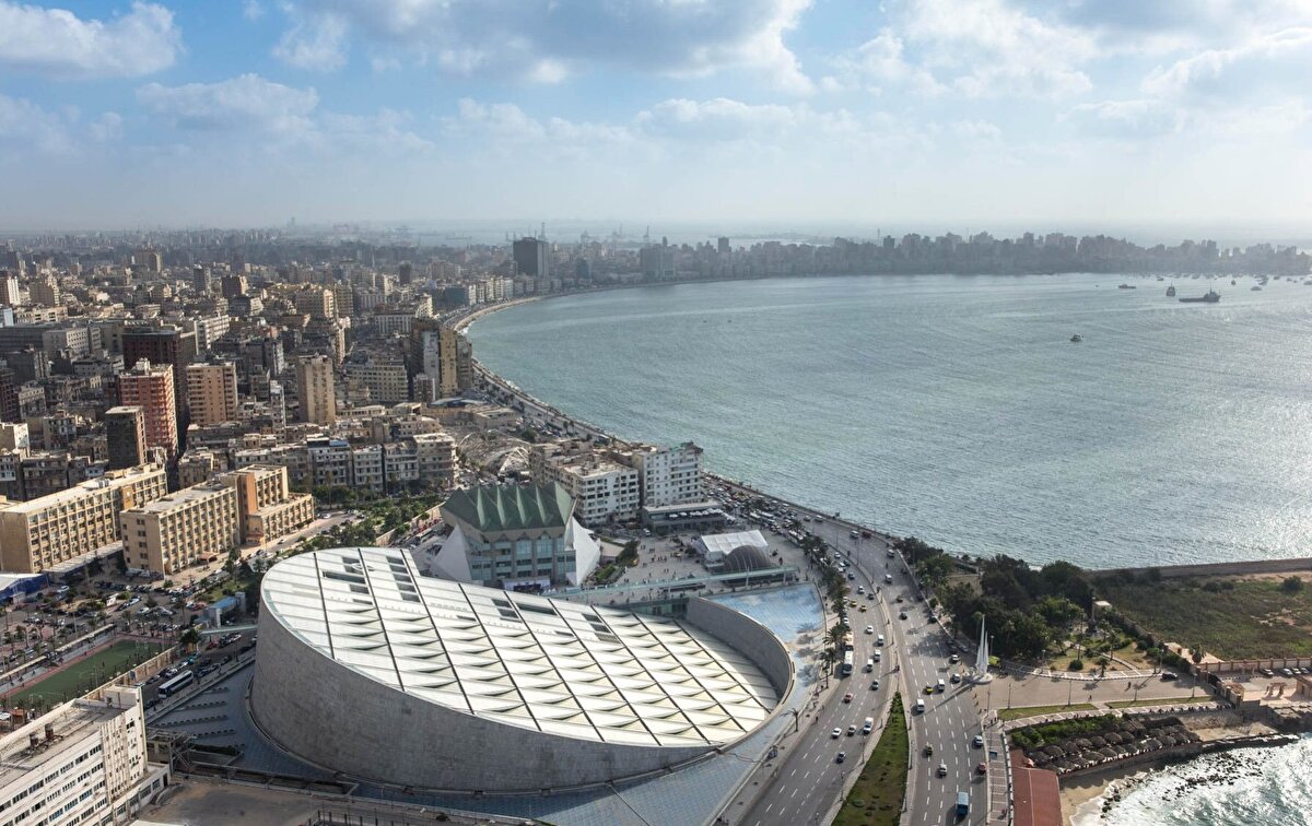 Bir kültür ve bilim merkezi olarak inşa edilen kütüphanede; 13 araştırma merkezi, 9 enstitü, 4 müze ve 15 kalıcı sergi vardır.