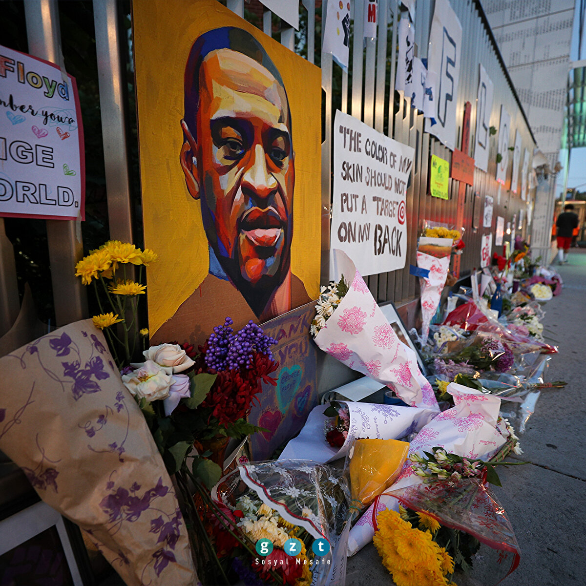 ABD'de polis şiddetiyle öldürülen George Floyd toprağa verildi