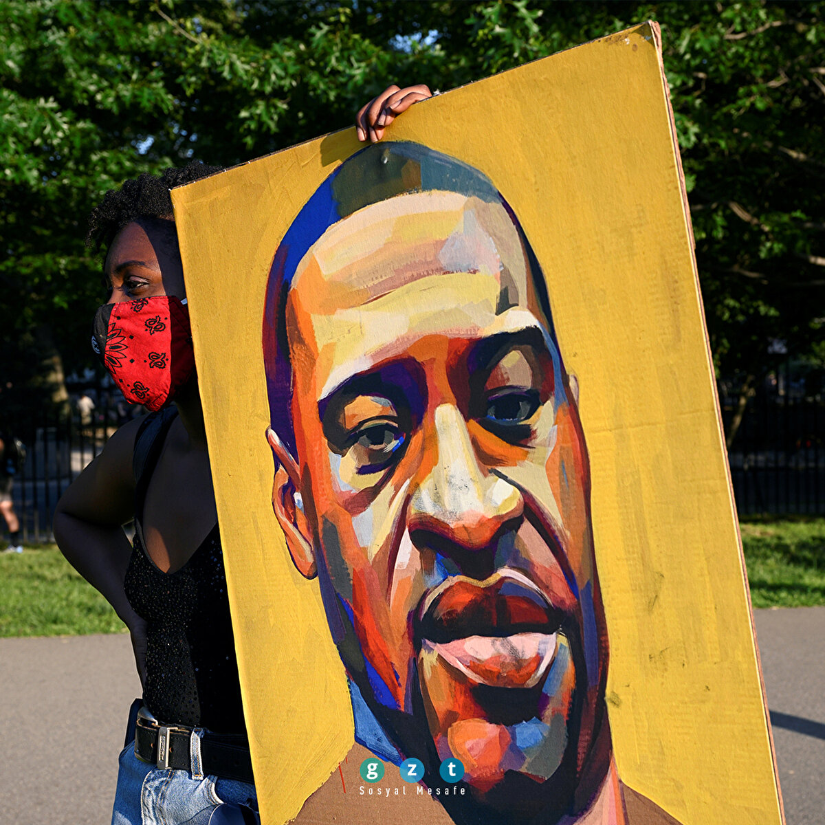 ABD'de polis şiddetiyle öldürülen George Floyd toprağa verildi