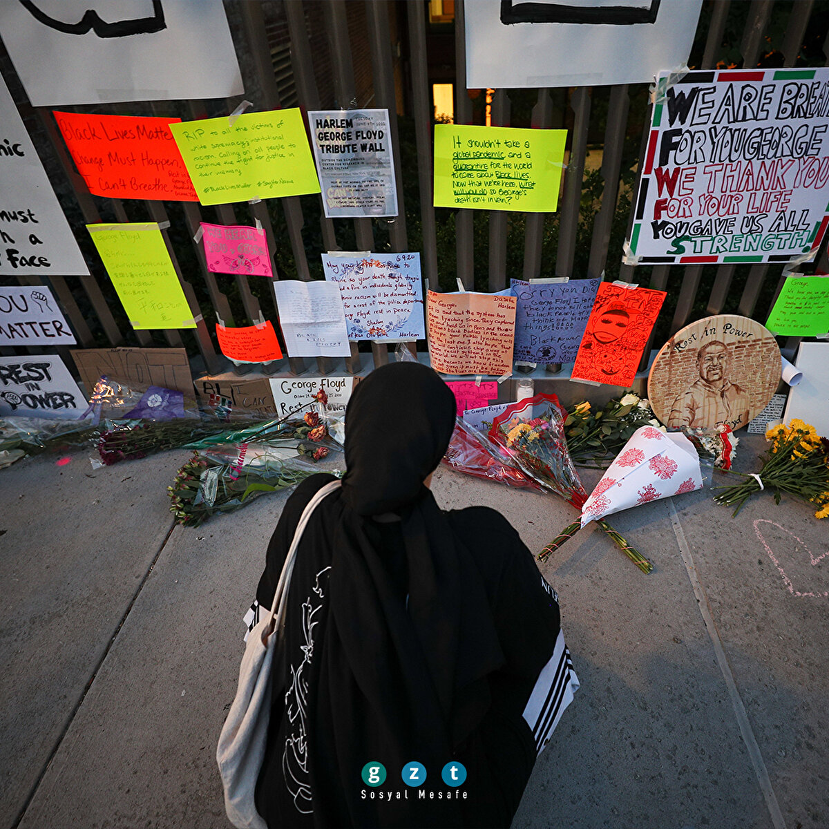 ABD'de polis şiddetiyle öldürülen George Floyd toprağa verildi