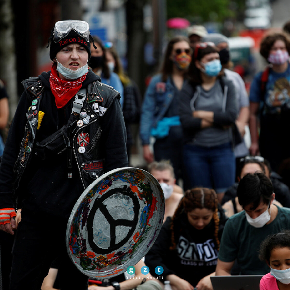 Siyahi George Floyd'un polis şiddetiyle öldürülmesinin ardından Seattle'da düzenlenen protestolarda, bir grup göstericinin dün belediye binasını işgal etmesi ve meclis binasına "Seattle Otonom Bölgesi" tabelası asması Trump'ı öfkelendirmişti.
