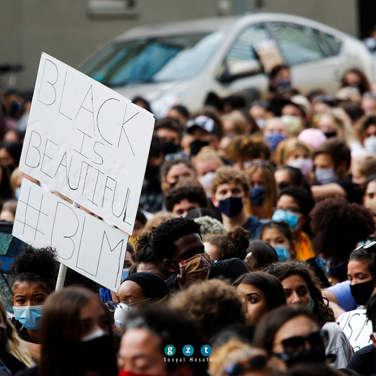 Washington Valisi İnslee ile Seattle Belediye Başkanı Durkan'a Twitter'dan tepki gösteren Trump, "Şehrinizi geri alın. Almazsanız, ben alırım. Bu bir oyun değil. Bu çirkin anarşistler acilen durdurulmalı. Hızlı hareket edin." çağrısında bulunmuştu.