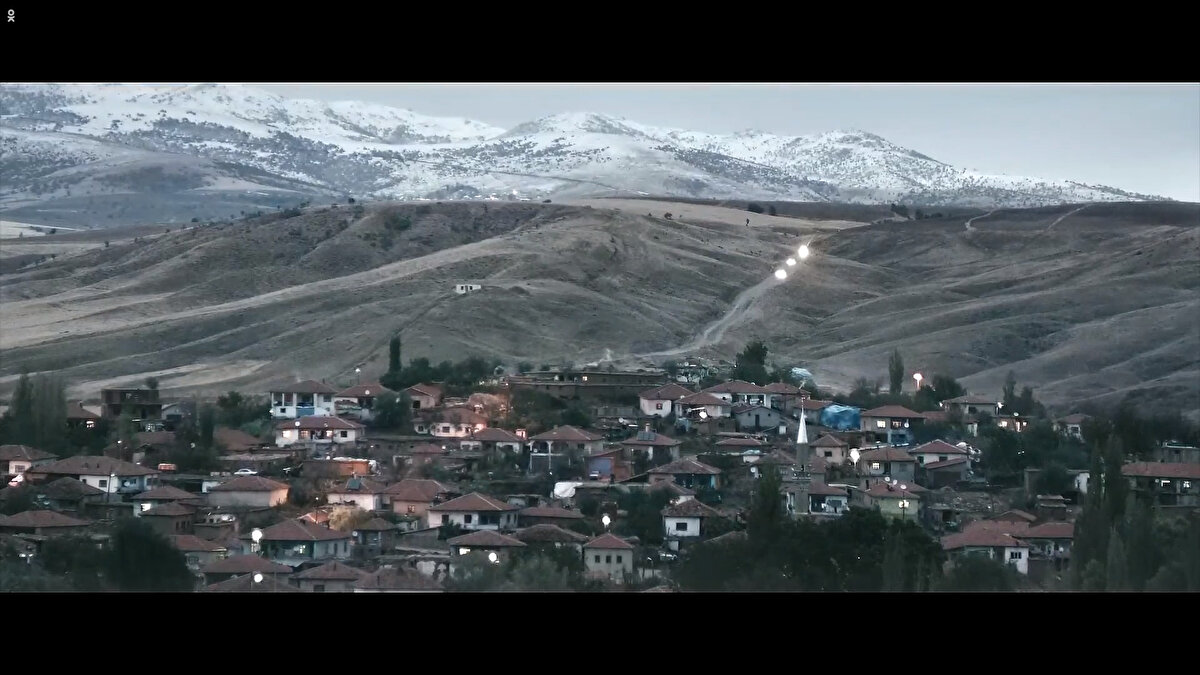 Ayrıca film Tarkovski ve Zvyagintsev gibi Rus yönetmenlerin dışında İtalyan Yeni Gerçekçiliği'nden ve İran Sineması'ndan da oldukça etkilenmiş.