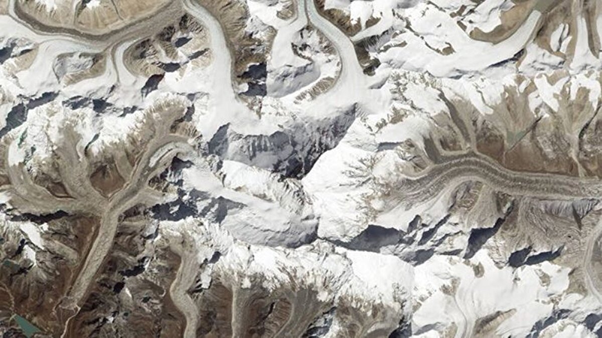 Everest Dağı (Nepal ve Çin) 

