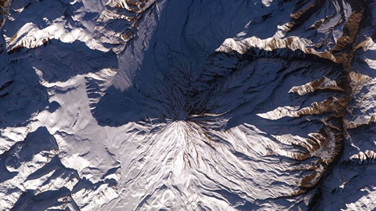 Damavand Dağı (İran) 

