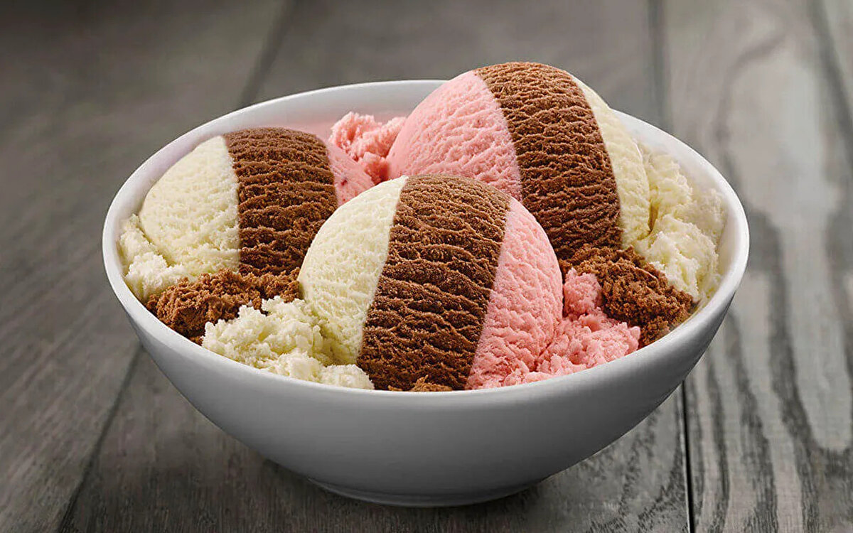 Ancak toplumda doğru sanılan bazı hatalı bilgiler nedeniyle, dondurma fazla tüketildiğinde ağırlık artışı ile bel çevresinin yağlanması; güvenilir koşullarda üretilmediğinde ve saklanmadığında ise besin zehirlenmesi ile buna bağlı gelişen karın ağrısı, ishal, kusma gibi farklı sağlık sorunlarına yol açabiliyor” uyarısında bulunuyor.