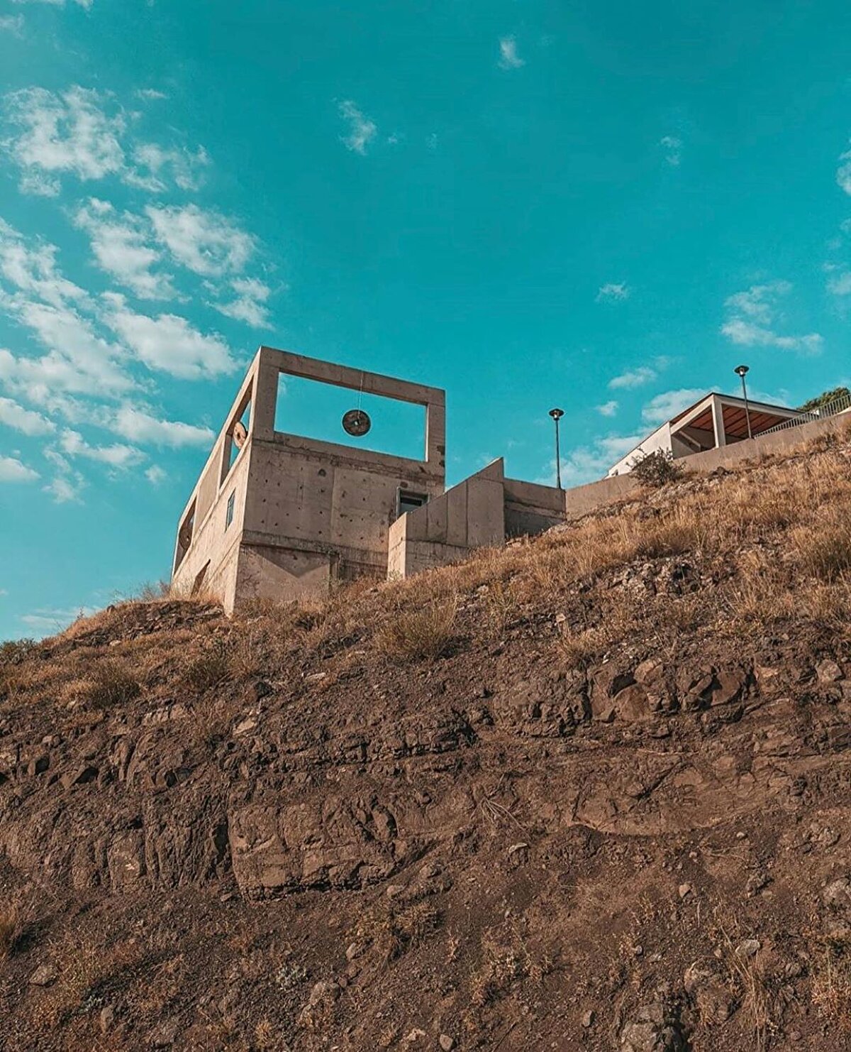Müze, başta sanatçılar olmak üzere çok sayıda gönüllünün katkısıyla yıllar içinde gerçek bir toplumsal projeye dönüşmüş.