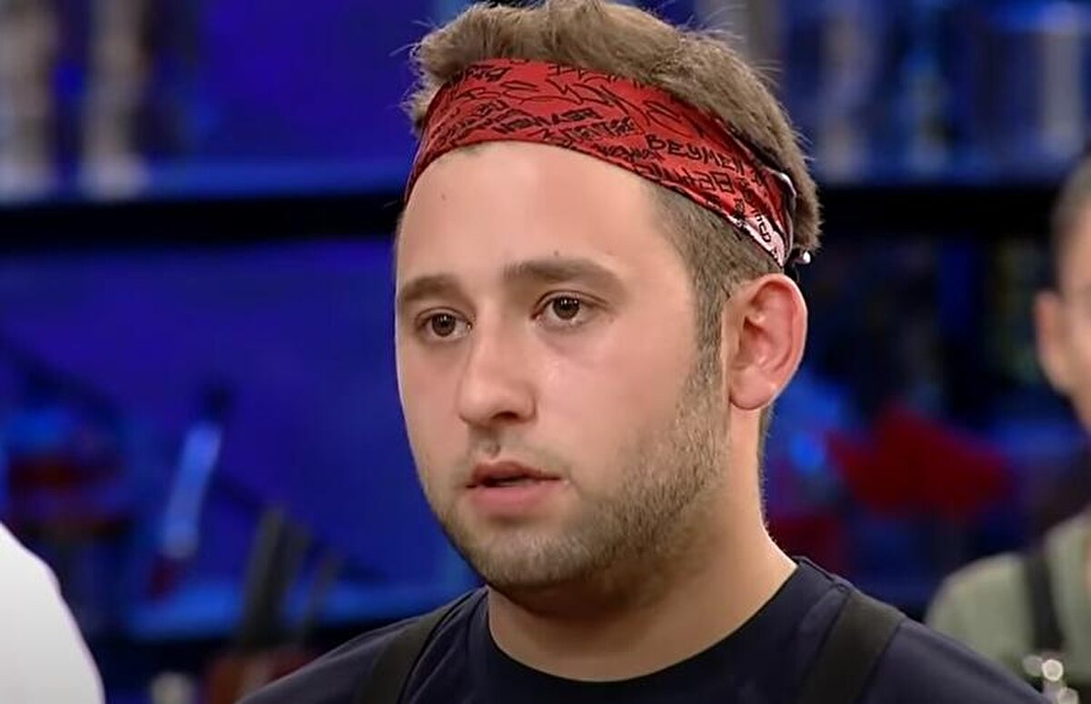 Bireysel dokunulmazlık oyununda şefler en iyi üç tabağı yapan ismi Esra, Emir, Berker olarak açıkladı. 