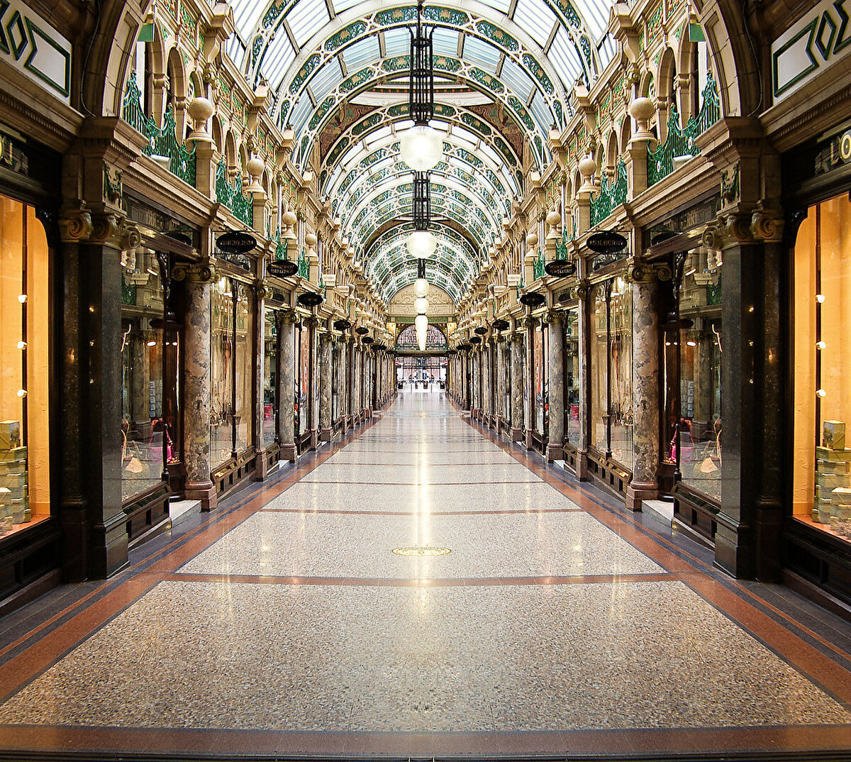 Leeds Queens Arcade, İngiltere, 1889.