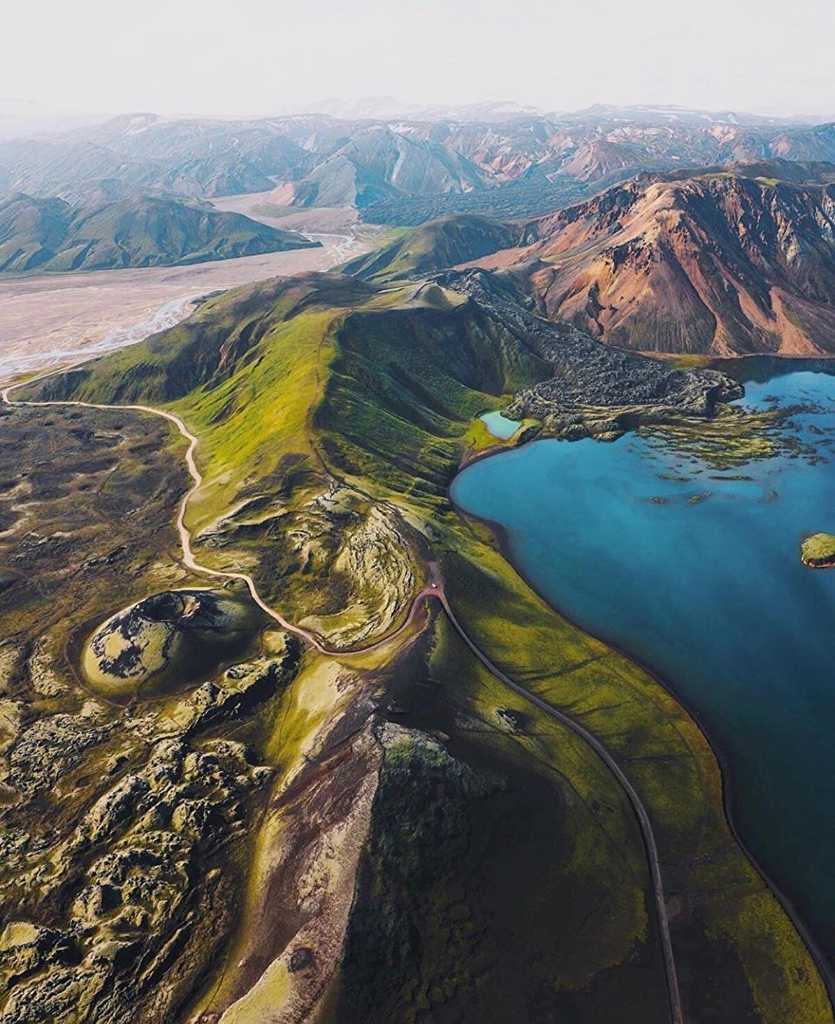 Bonus veya Netto adındaki ucuzluk marketleri hemen hemen her şehirde bulunuyor, oralardan alışveriş yaparak yemek işinizi halletmeyi de değerlendirebilirsiniz. 