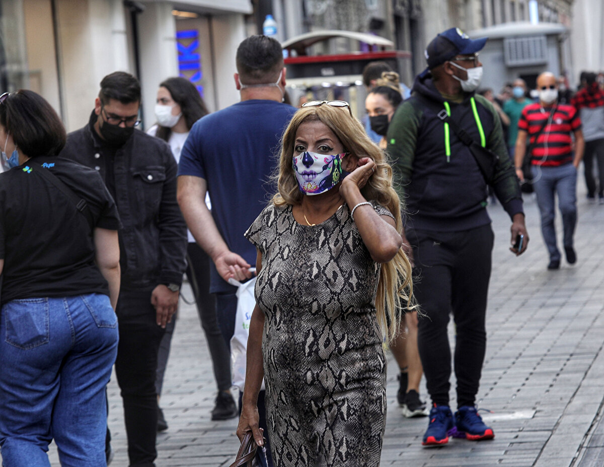 Fotoğraflar İstiklak Caddesi'nde yoğunluk 