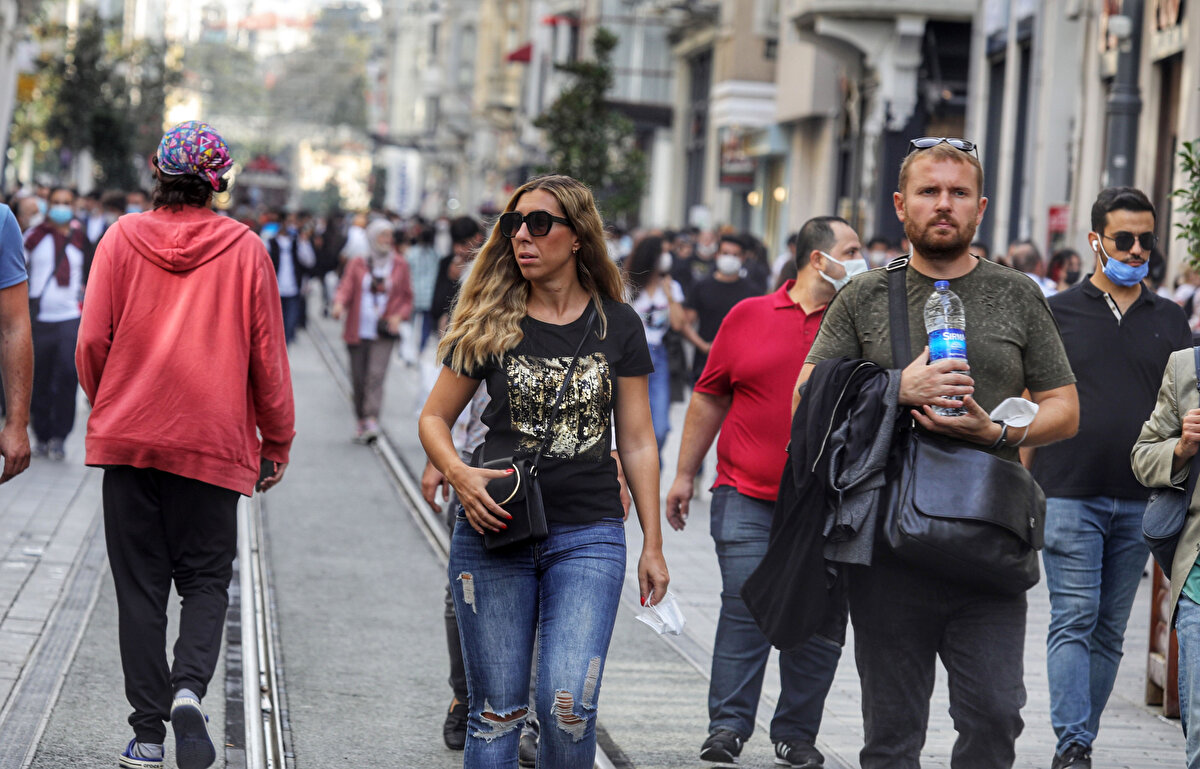 Fotoğraflar İstiklak Caddesi'nde yoğunluk 