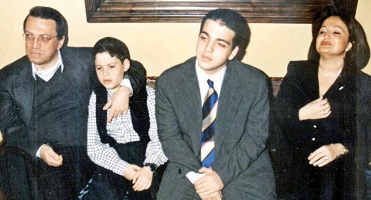 Uzun süredir “Temporal Lob Epilepsi” hastalığı nedeniyle tedavi gören Yavuz Yılmaz, Beykoz Konakları'ndaki evinde 2017 yılında intihar ederek yaşamına son vermişti.
Yavuz Yılmaz'ın ölümü Yılmaz ailesini derinden etkilemişti.