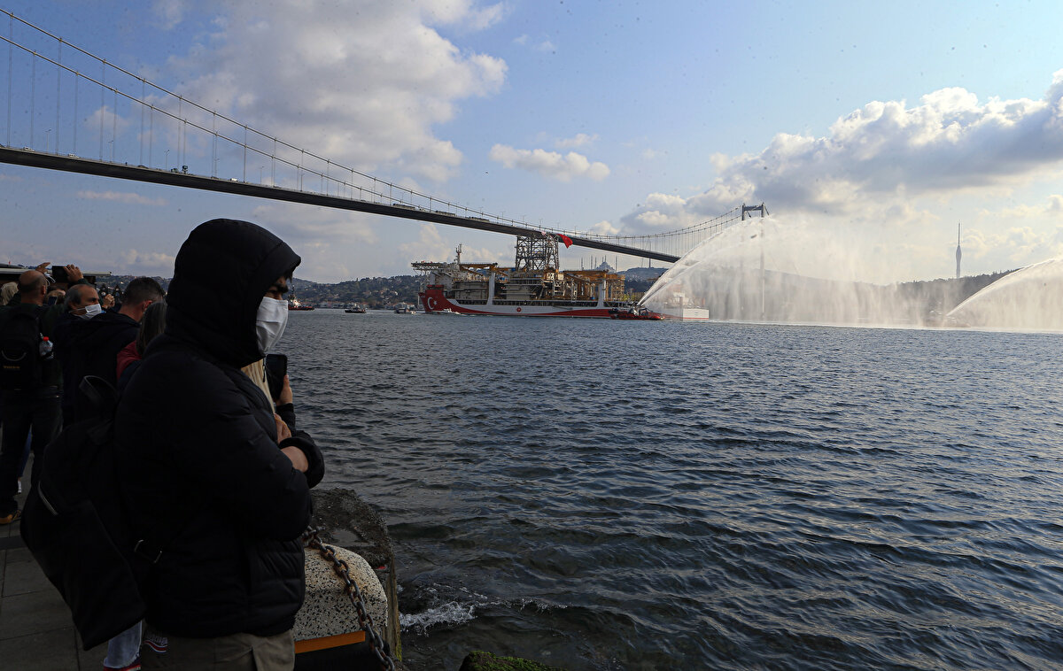 Kanuni sondaj gemisinin birçok ilke imza atacağını dile getiren Bilgin, Kanuni şu an ülkemizde kazılan ilk değerleme kuyusu olan Türkali-1'de tamamlama çalışmalarını gerçekleştirecek. Bu da ülkemizin denizlerde yapılan ilk tamamlama çalışması olacak. diye konuştu.