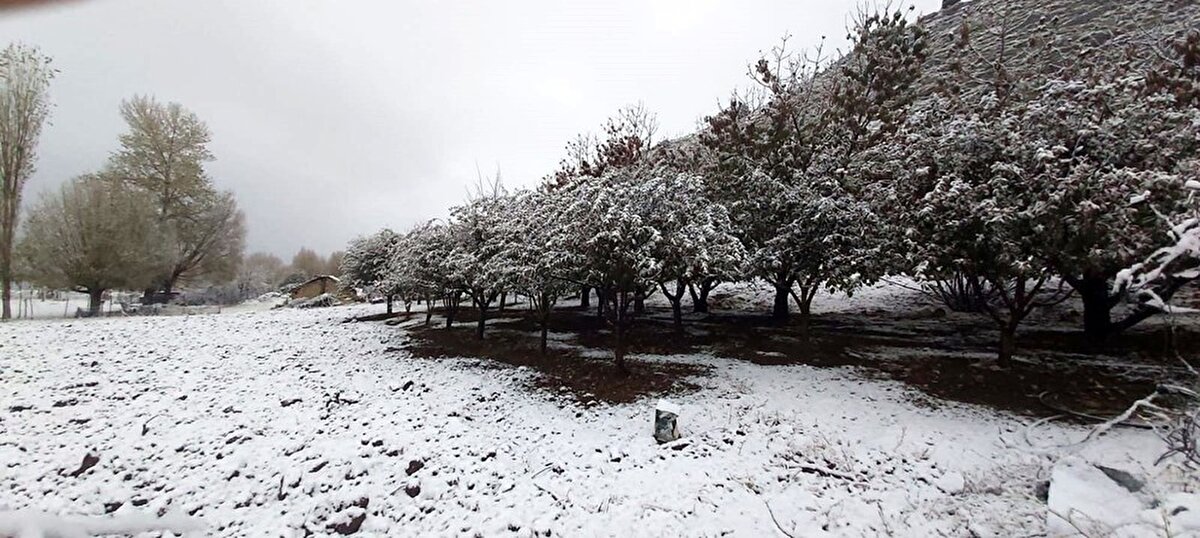 Kar yağışıyla birlikte bölgede konaklayan Yörükler de dönüşe geçti.
