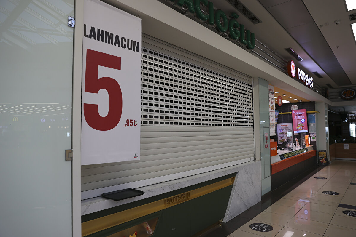 Bu iş yerleri, 10.00- 20.00 saatlerinde sadece paket servis veya gel-al hizmeti verecek şekilde açık olabilecek. Restoran, lokanta veya online yemek sipariş firmaları, saat 20.00'den sonra gel-al şeklindeki hizmetini de sonlandıracak ve sadece telefonla ya da online sipariş üzerine paket servis hizmeti verilebilecek.