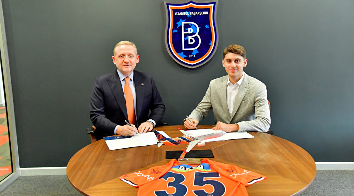 Başakşehir: Ravil Tagir - Yaş: 16