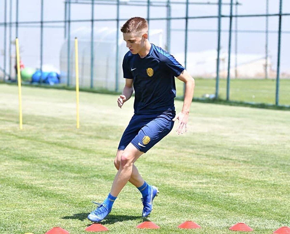 Ankaragücü: Berke Gürbüz – Yaş: 17