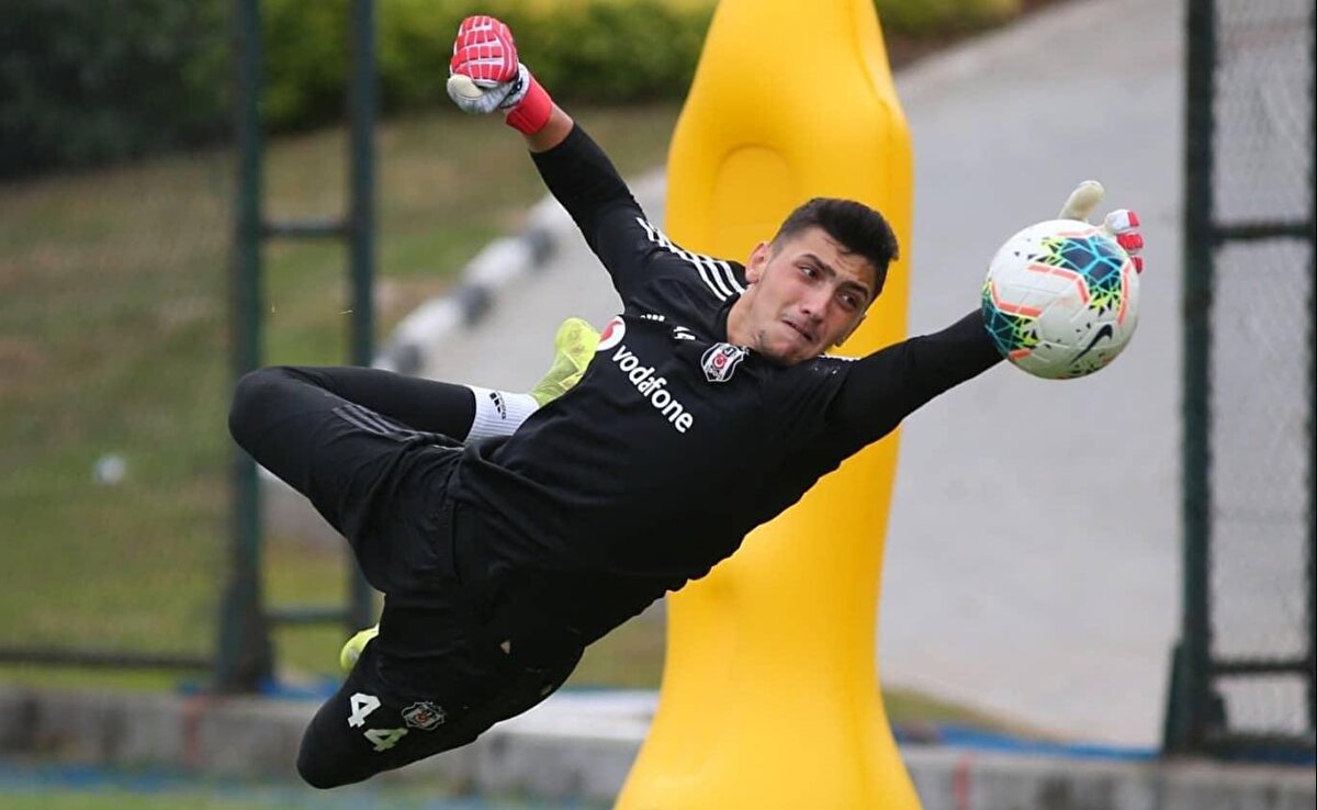 Beşiktaş: Emre Bilgin - Yaş: 16