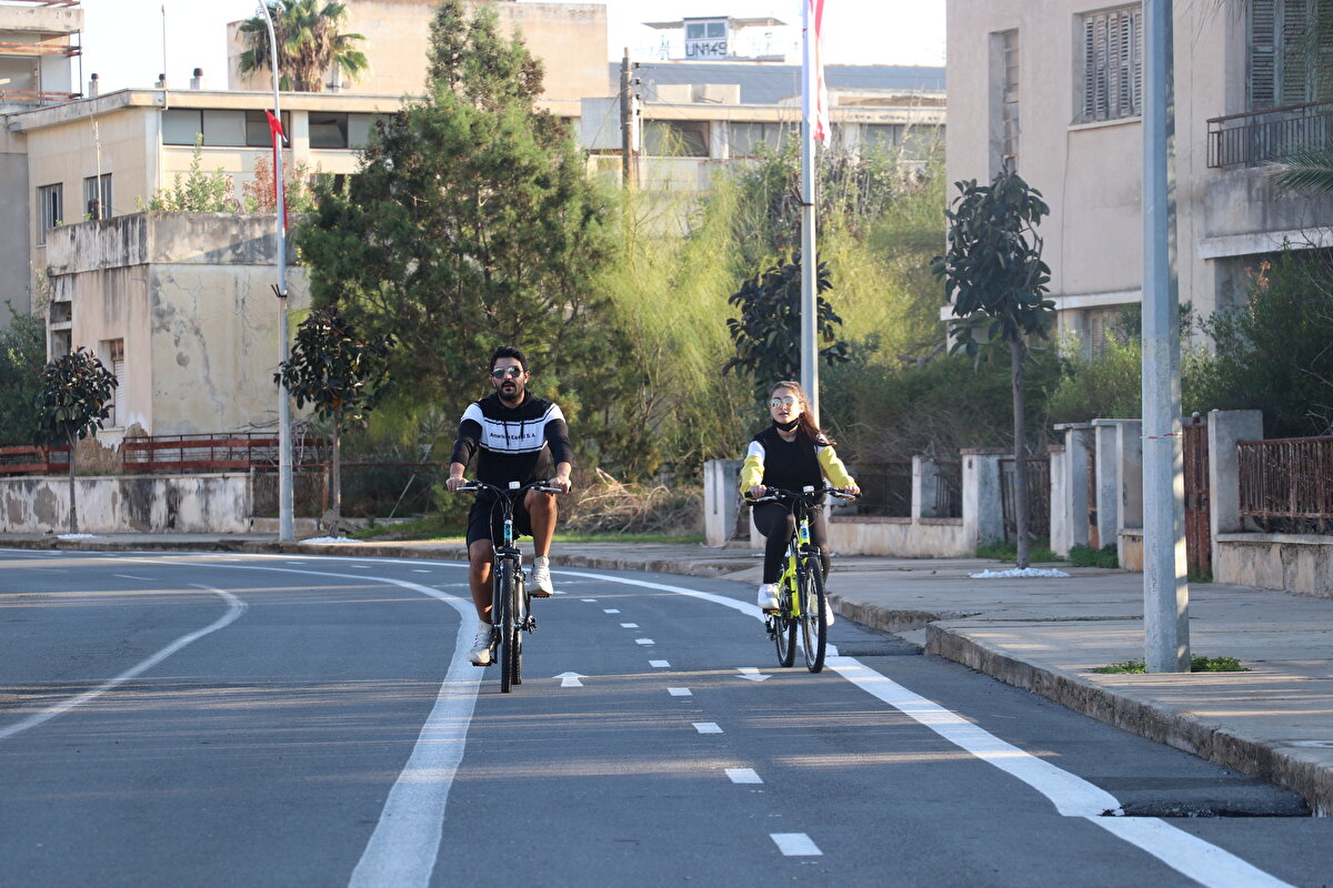 Yapılan çevre ve peyzaj düzenlemeleri, görsel güzellik anlamında bölgeye katkı sağladı. Maraş'ta faaliyete geçen bisiklet yolu sayesinde bölgenin bisikletle de gezilebilmesi ve 8 ayrı noktada kurulan büfeler, ziyaretçilere keyifli vakit geçirme imkanı sağlıyor.
