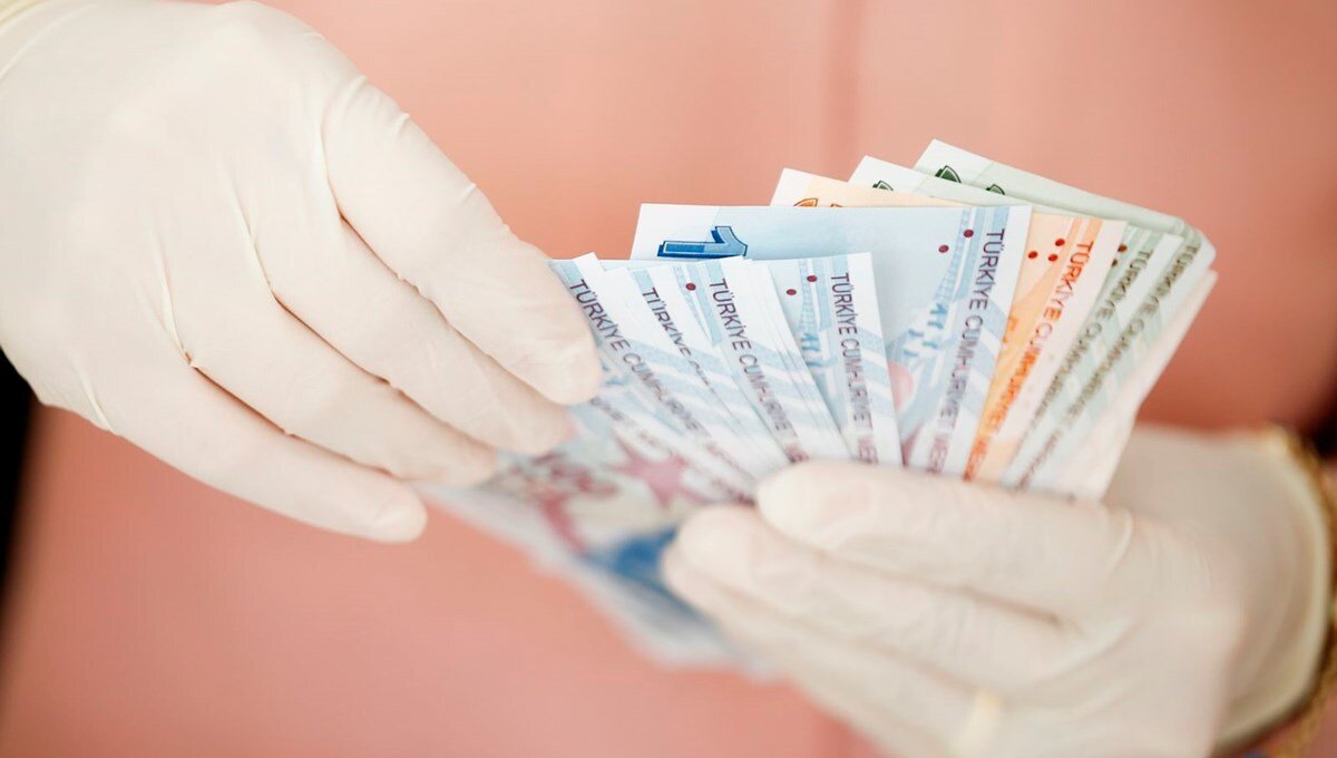 İşte 2021 yılında geçerli ehliyet, pasaport harcı ve trafik cezası tutarları...