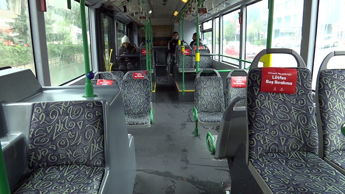 3- Daha önceki genelgelerde belirtilen istisnalar hariç, 65 yaş üstü ve 20 yaş altı, toplu taşıma araçlarını kullanamayacak.