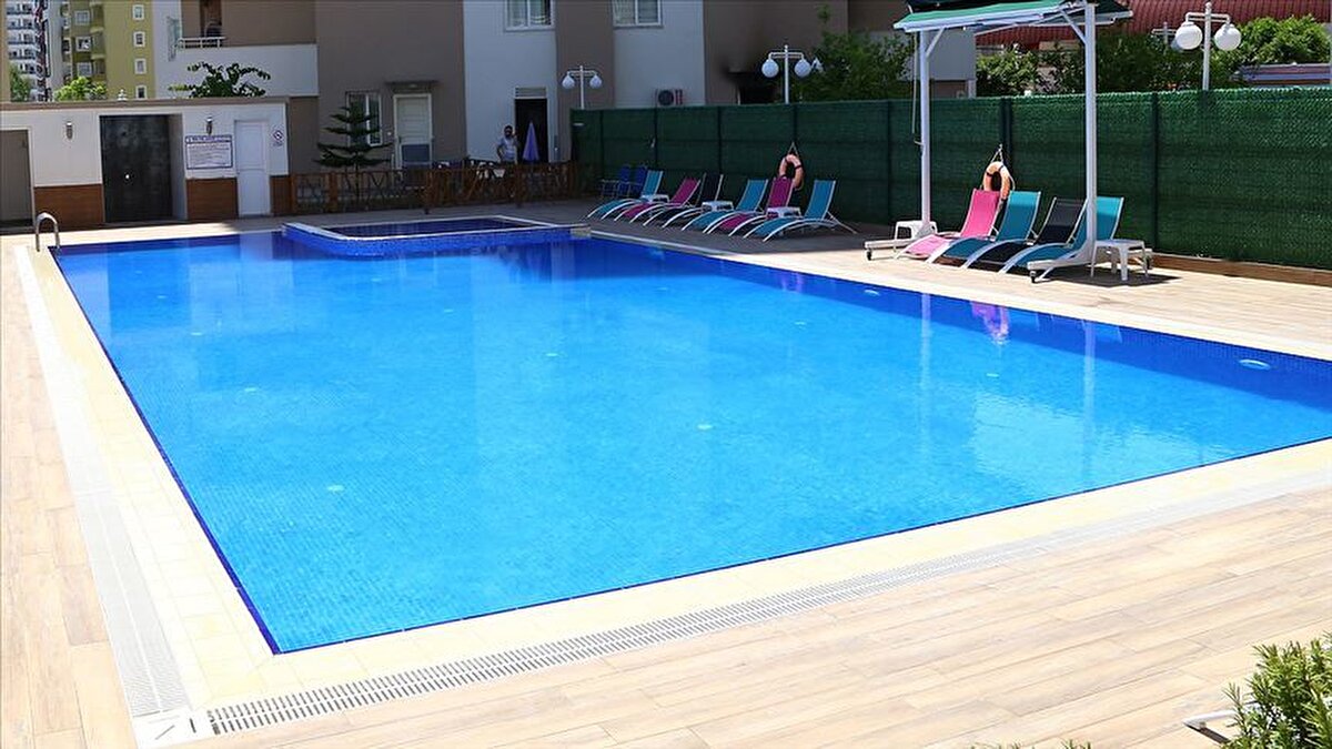 13- Hamam, sauna, masaj salonu, yüzme havuzu, lunapark gibi yerler faaliyetlerine ara verecek.