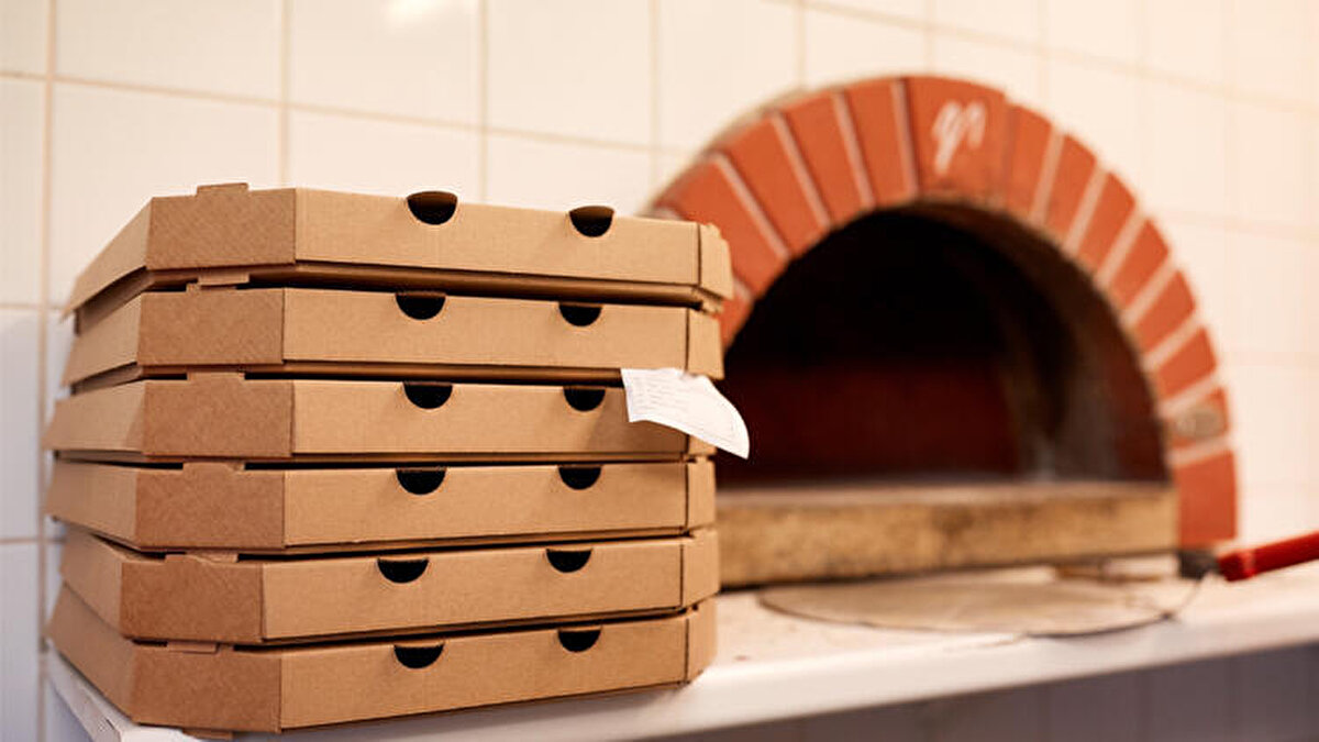 5- Restoranlar paket servis haricinde hizmet veremeyecek.