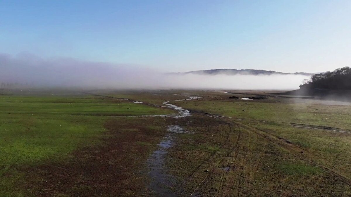 İstanbul'un barajlarındaki doluluk seviyesi yüzde 24,76 ile son yılların en düşük seviyesine ulaştı.
