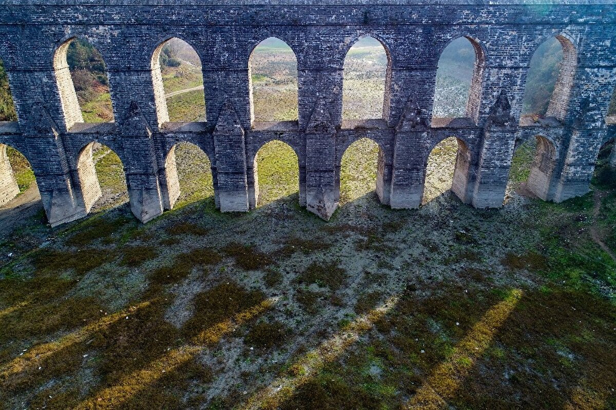 Öte yandan uzmanların daha önce yaptıkları açıklamada İstanbul’un 2 aylık suyunun kaldığı uyarısında bulunmuştu.