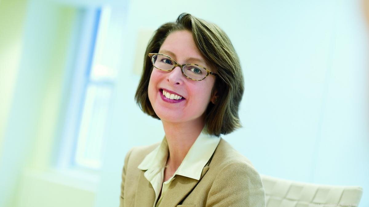 Abigail Johnson, 9. sırada yer aldı. Abigail Pierrepont Johnson, Amerikalı milyarder iş kadını. 2014 yılından beri Johnson, Amerikalı yatırım firması Fidelity Investments'in başkanlık ve baş yönetici görevini üstleniyor. Aynı zamanda uluslararası kardeş şirket Fidelity International başkanı.