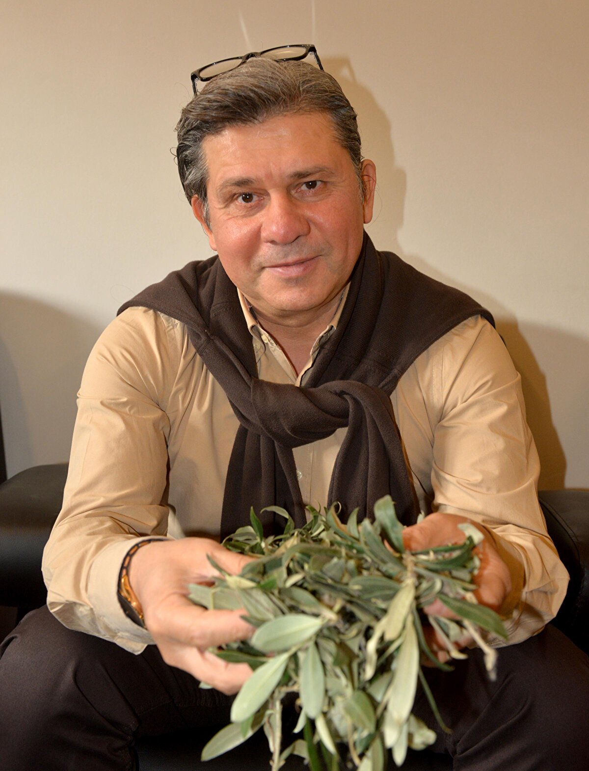 Fitoterapist Çolakoğlu, vatandaşların tüm bu bilgilerin yanı sıra her zaman maske, mesafe ve hijyen kurallarına uyması gerektiğinin de altını çizdi.

