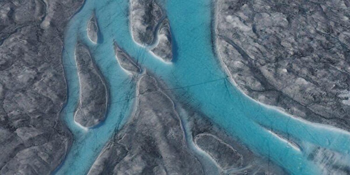 Bölgeye yağan karın, adanın sahip olduğu buz kütlesindeki erimeyi telafi edemeyeceğinin de altı çizildi.