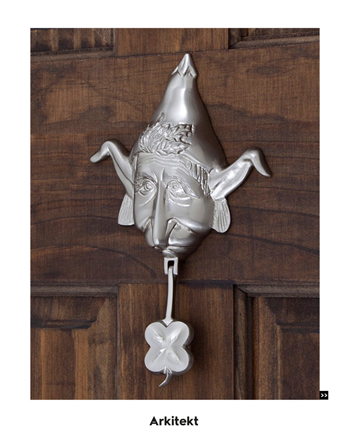 Yedi cücelerden ilham alınarak tasarlanmış modern bir tokmak.