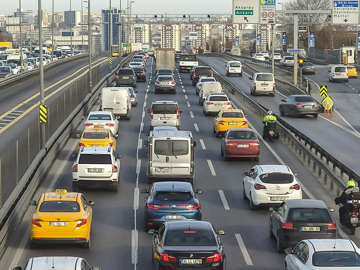 Alınan karar kapsamında, Türkiye bu hafta sonu 4. kez sokak kısıtlamasına gidecek.   