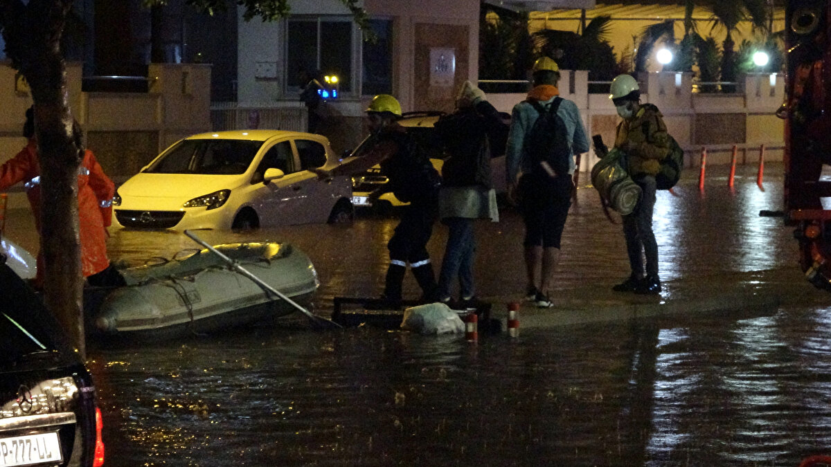 Son 24 saatte kent merkezinde, metrekareye 144 kilogram yağış düştüğü açıklandı