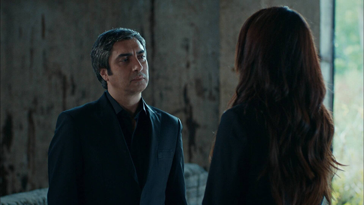 Show TV'de ekrana getirilecek olan Kurtlar Vadisi Kaos dizisinin 2021 yılının şubat ayında izleyiciyle buluşacağı müjdesi verildi. Kurtlar Vadisi Kaos dizisinin ilerleyen günlerde fragmanının yayınlanması bekleniyor.