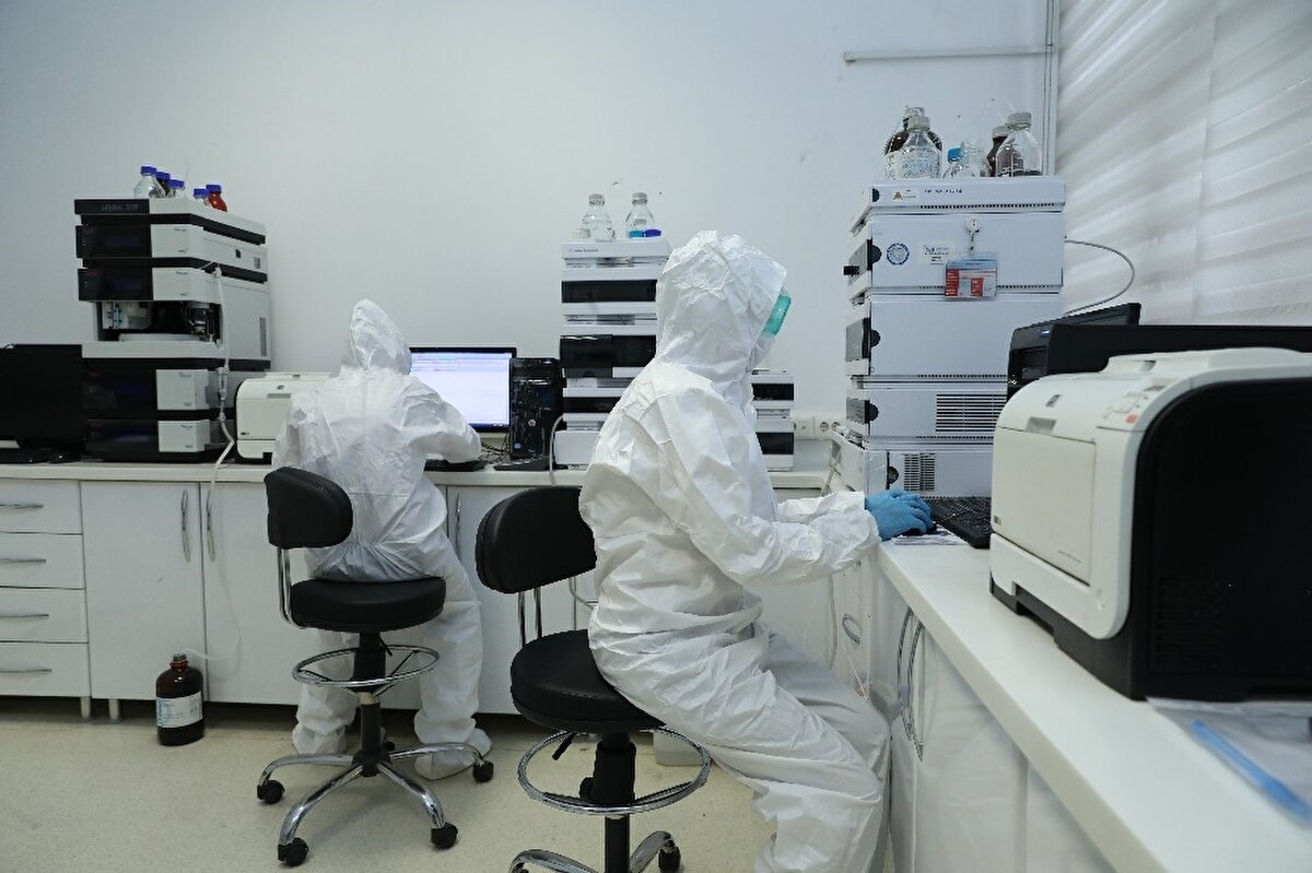 30 Aralık 2020 sabahı Ankara’ya getirilen CoronaVac aşılarının ilk partisi, Sağlık Bakanlığı Halk Sağlığı İlaç ve Aşı Depoları'na yerleştirildi.
