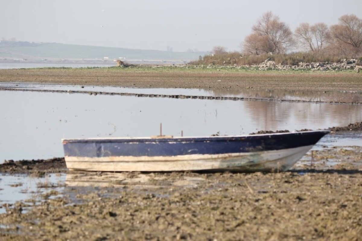 İstanbul'a günlük olarak verilen temiz su miktarı ise ortalama 3 milyon metreküp olarak biliniyor.