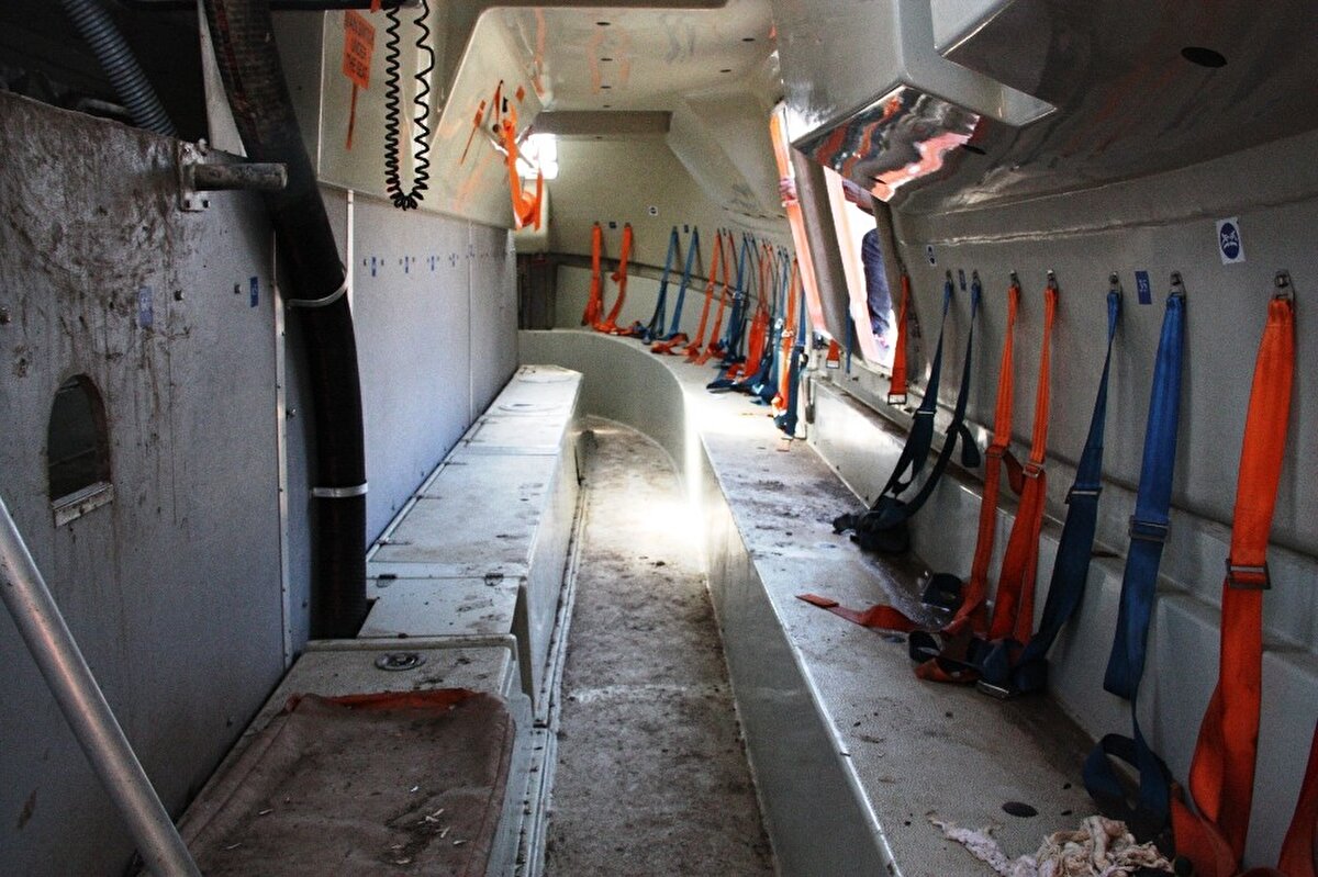 Filika kaptanı Berzan Kırmızı ise tekne kaptanı olduğunu, kullanmayı da ağabeyinin kendisine öğrettiğini belirterek, bu filika ile denizin altına dalmak istediğini şimdilerde karşıdan karşıya yolculuk için kullandığını kaydetti.