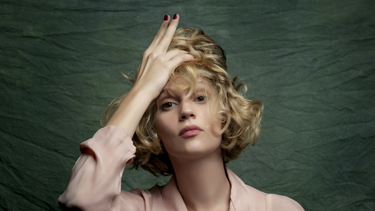 Farah Zeynep, MS (Multipl Skleroz) hastalığı başlangıcı şüphesiyle tetkikler yaptırdığını söyledi.